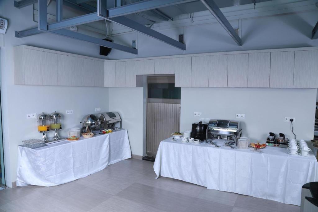 Rose Palace Hotel Rangun Kültér fotó